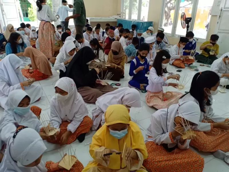 SDN 15 Palu Maksimalkan Pembelajaran Seni Budaya